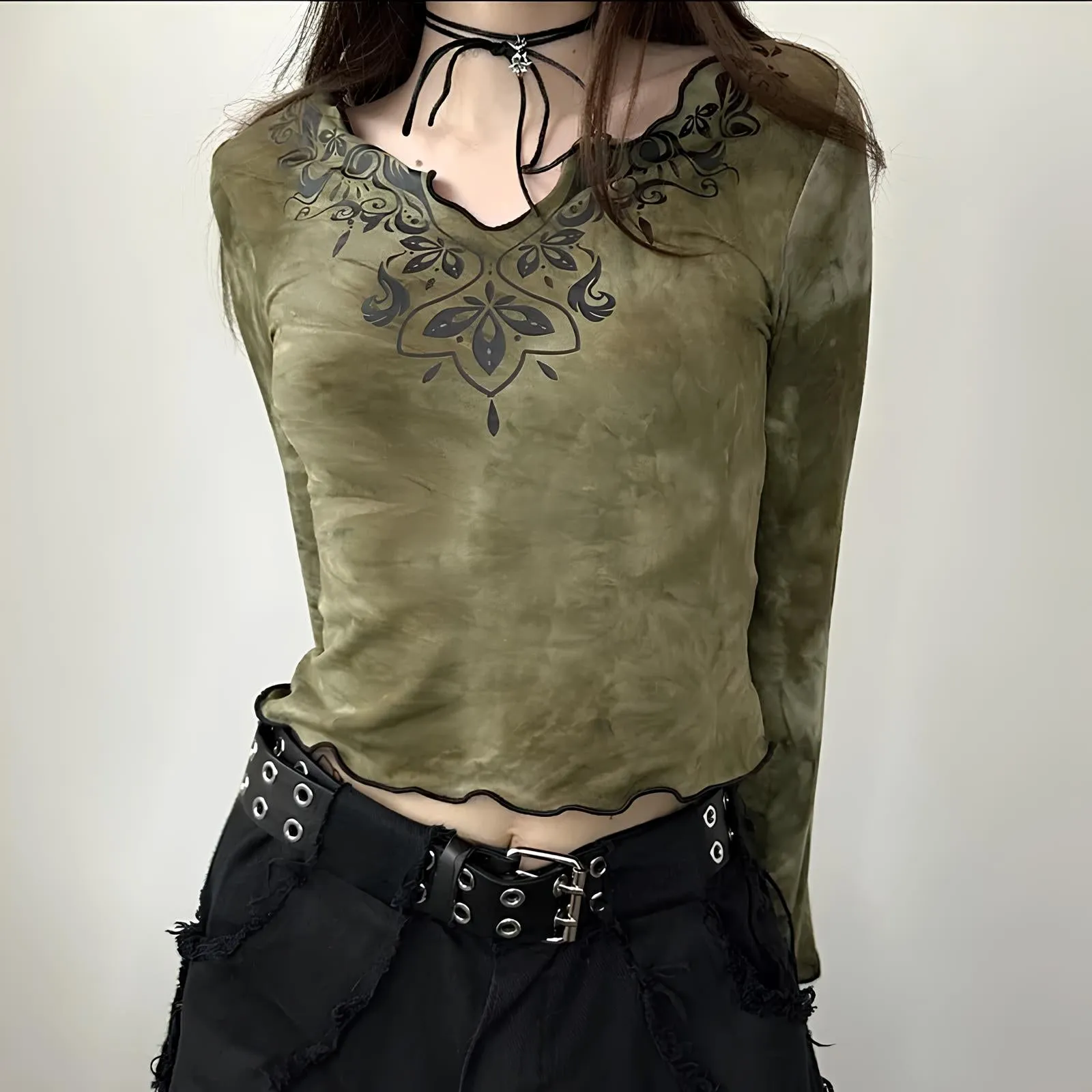 Acubi Vintage Style Tie-Dye V-Neck Crop Top