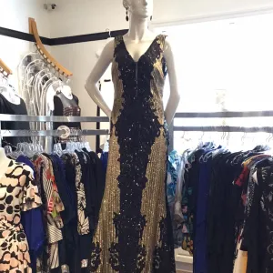 Frank Lyman Black/Gold sequinned  Long Evening gown 218101U