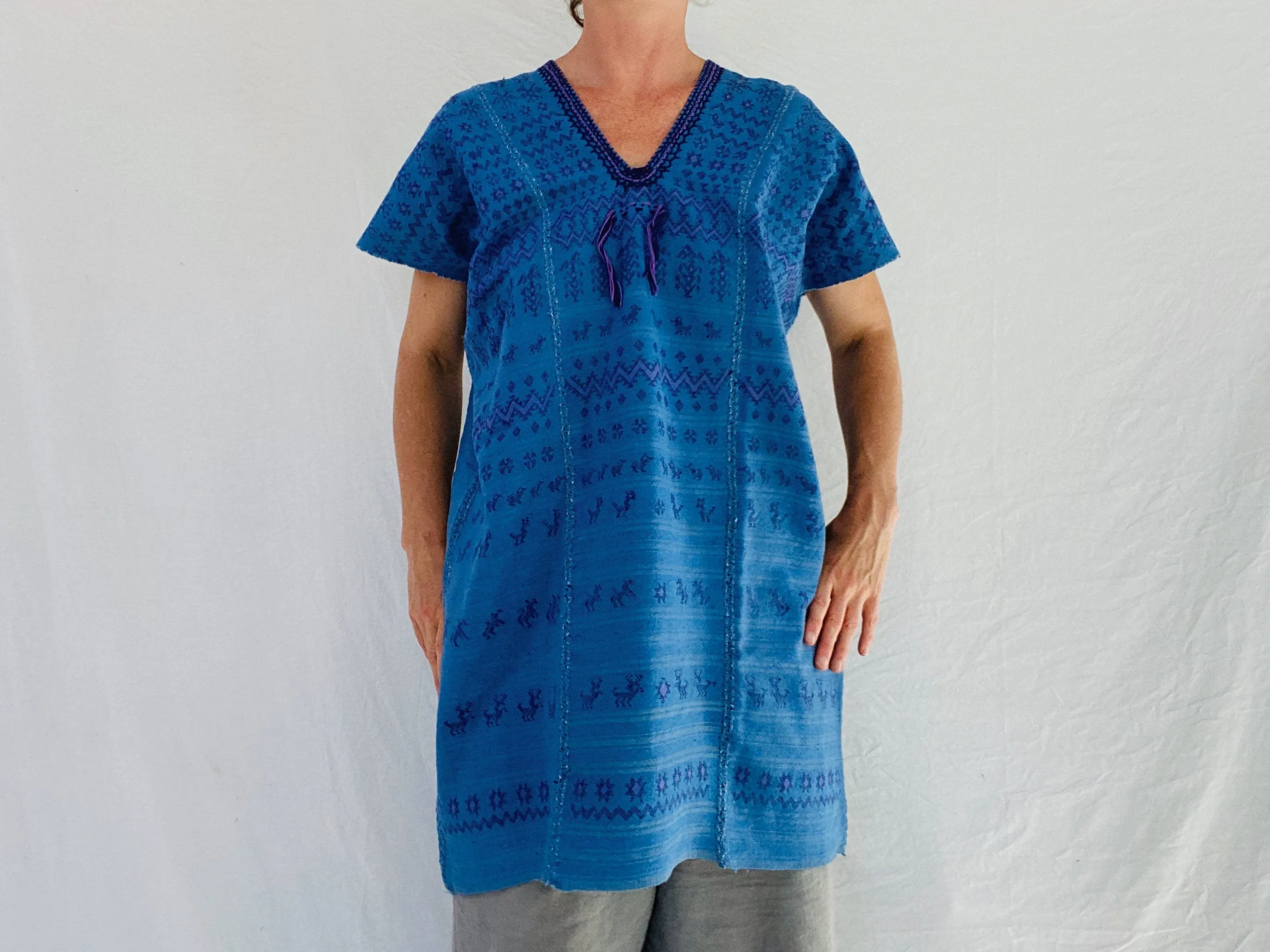 Oaxaca Huipil. Minidress/Tunic. San Bartolo Yautepec. Natural Dyes. Oaxaca, Mexico.